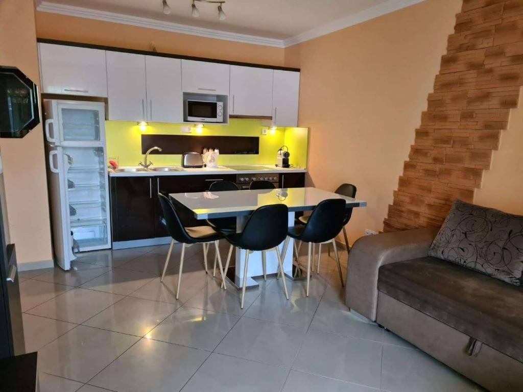 Plazs Apartman Siófok Exteriör bild