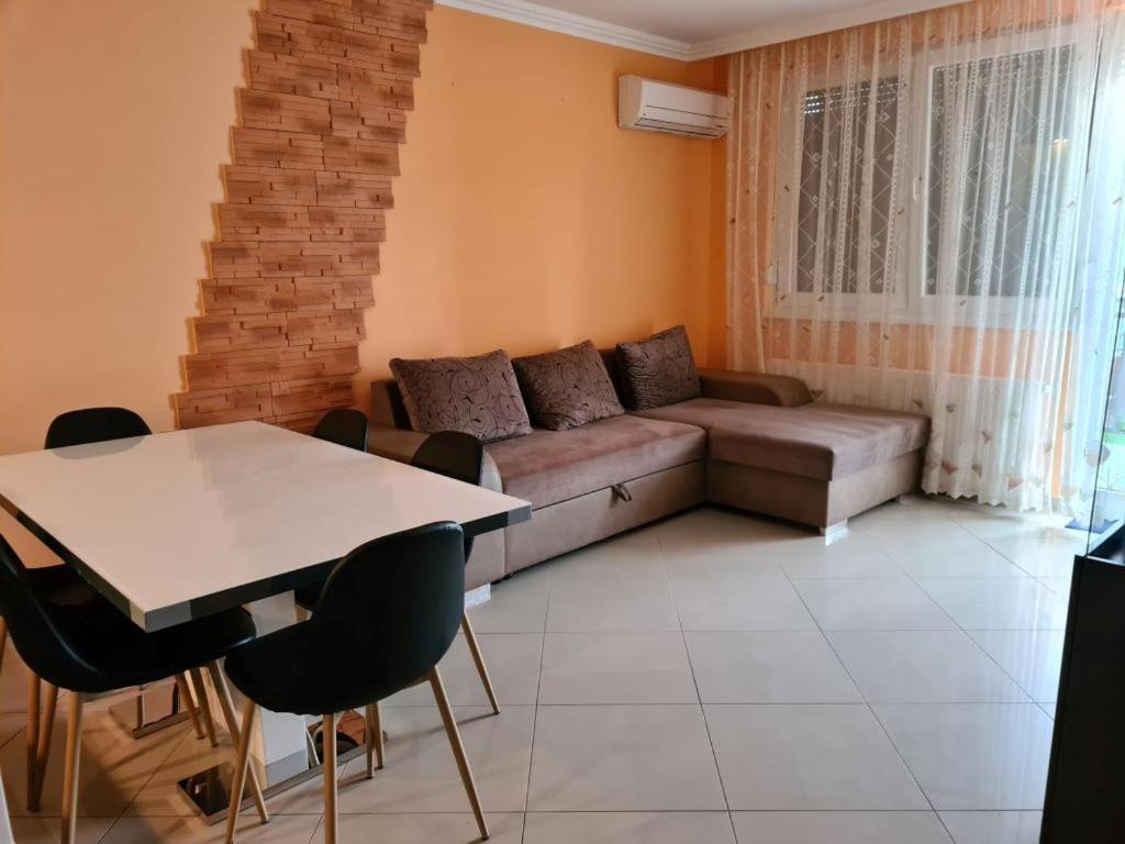 Plazs Apartman Siófok Exteriör bild
